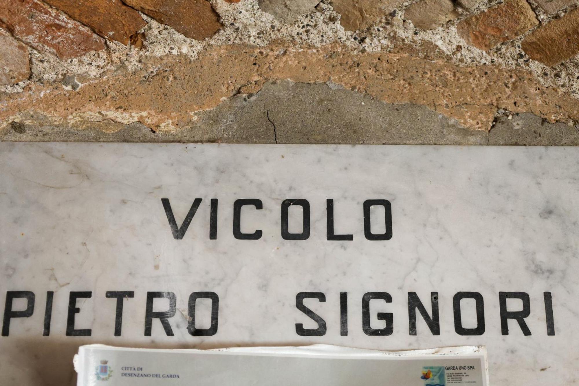 Apartmán Vicolo Dei Signori Desenzano del Garda Exteriér fotografie